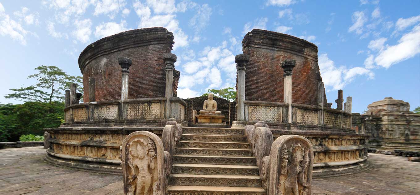 Ruins in Anuradhapura and Polonnaruwa