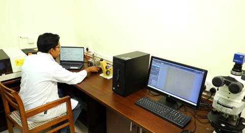 Polarising Microscope