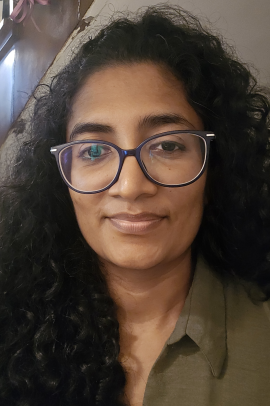 Dr.(Ms) C.D. Jayaweera