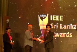 Prof. Gopura receives the "Most Outstanding Volunteer Award 2022 (Member category)" from IEEE Sri Lanka Section